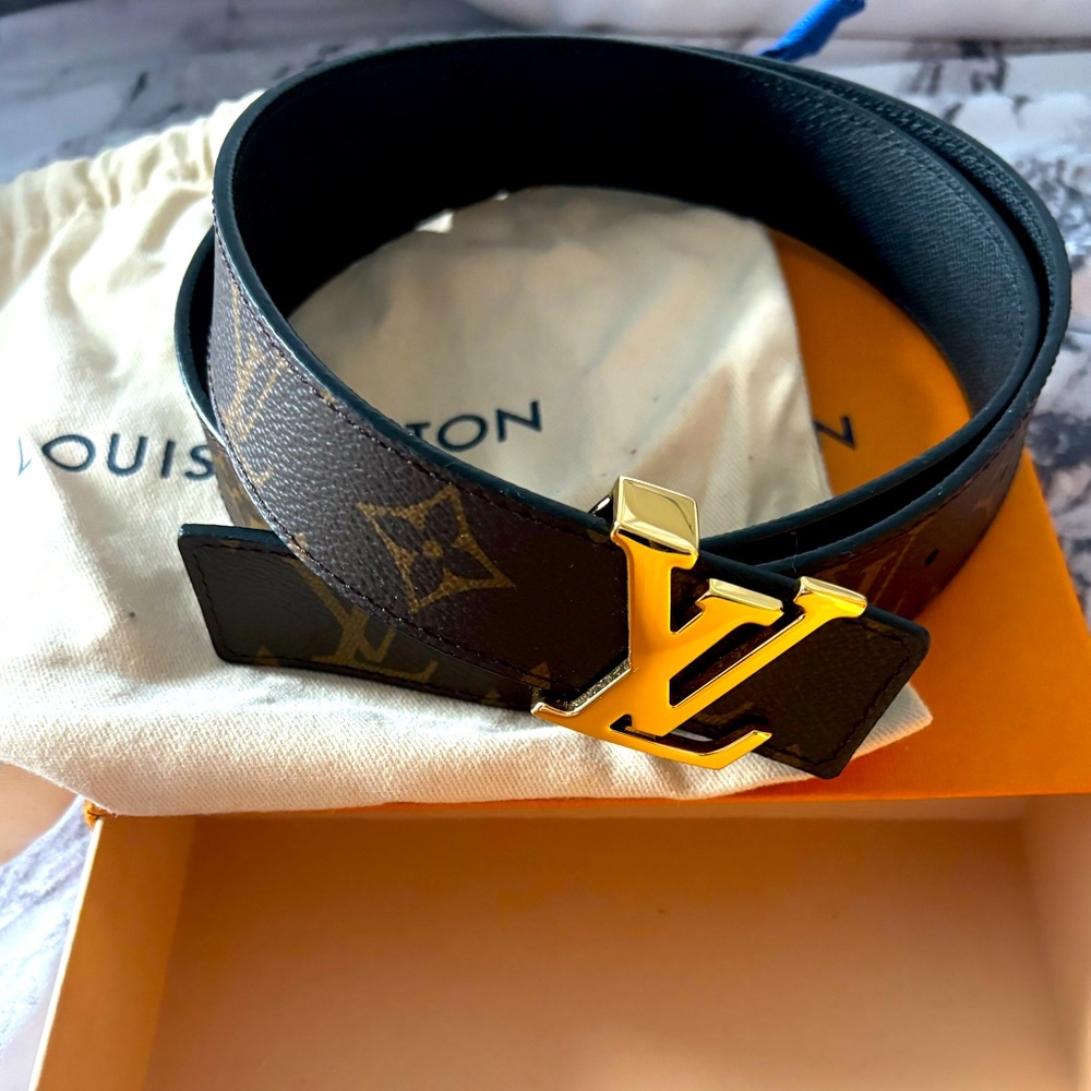 Louis Vuitton Reversible Belt M9453V